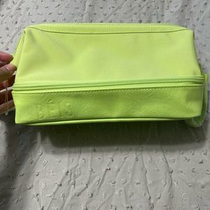 Beis Citron Dopp Kit NWT